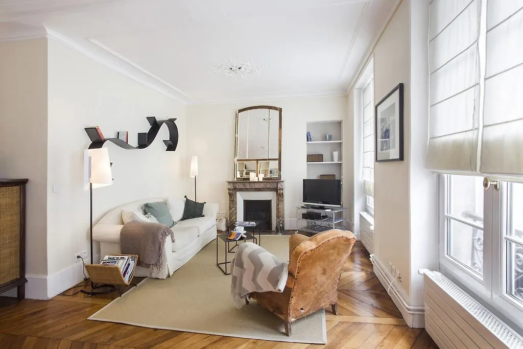 Apartment Folie Mericourt Paris